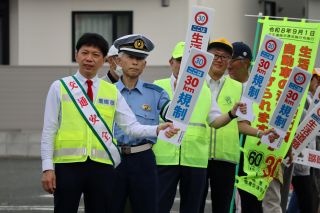 生活道路での自動車の法定速度引き下げについて街頭啓発を行いました