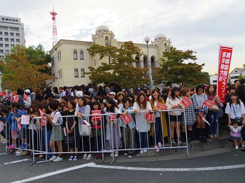 ロケの様子公会堂